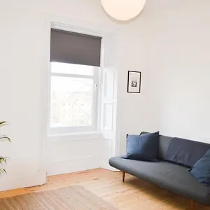 Modern 1 Bedroom Flat In The Heart Of Apartamento