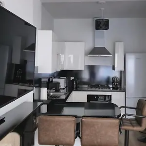 Montgomery Apartamento